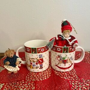 Classic Traditions Charlton Hall Mugs